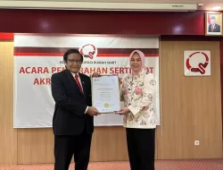 Wali Kota Kotamobagu Terima Sertifikat Akreditasi Paripurna RSUD Kota Kotamobagu