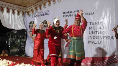 Perayaan HUT RI ke-78: Lomba Tarian Dana-Dana di Kota Kotamobagu
