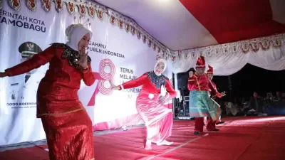 Perayaan Megah: Wali Kota Tatong Bara Meriahkan Malam Grand Final Lomba Tarian Dana-Dana