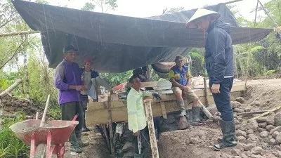 Pengawasan Proyek Jalan Perkebunan dan Rencana Embung oleh Bupati Boltim
