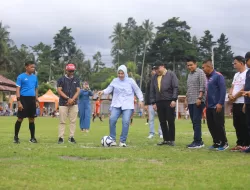 Ir. Hj. Tatong Bara Membuka Turnamen Sepak Bola Motoboi Kecil CUP 2023