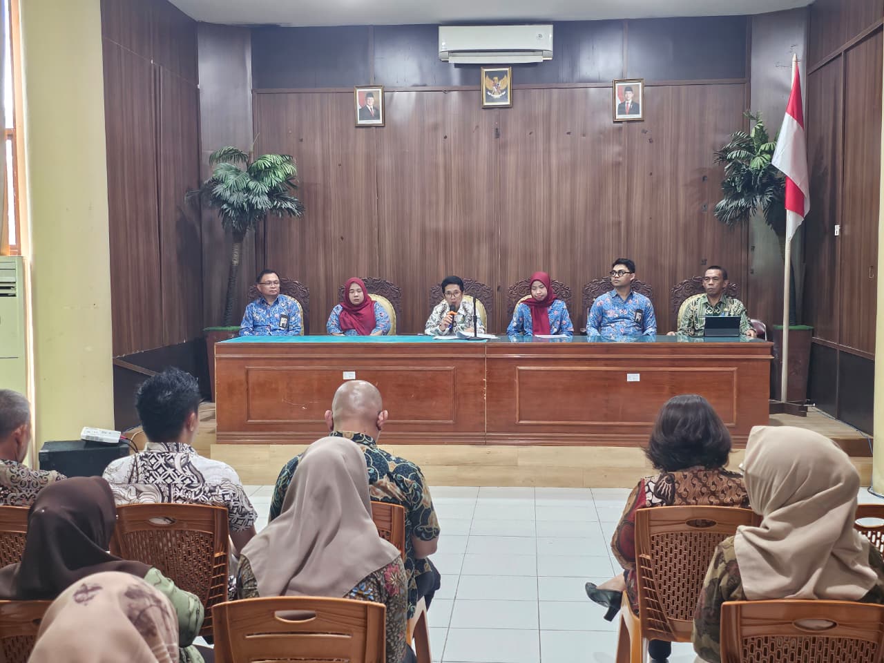 Tingkatkan Pelayanan Publik Pemkab Bolmong gelar Kick-Off PEKPPP 2026 dan pendampingan Ombudsman RI untuk raih Opini Zona Hijau tanpa maladministrasi.